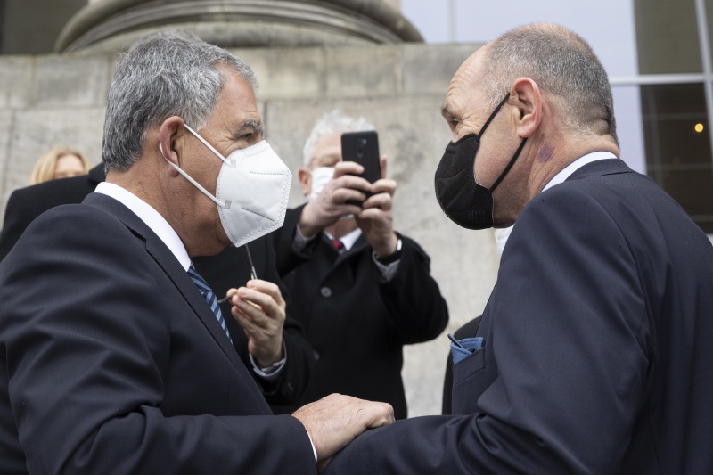 Von rechts: Nationalratspräsident Wolfgang Sobotka und Parlamentspräsident der Knesset Mickey Levy am Deutschen Bundestag