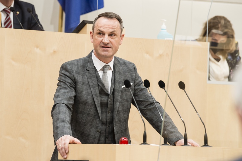 Am Rednerpult: Bundesrat Dominik Reisinger (SPÖ)