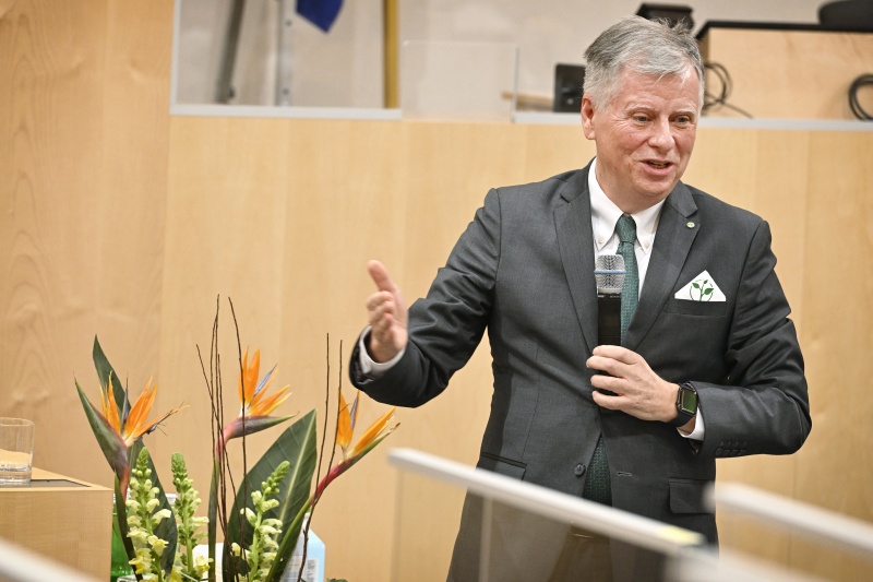 Am Wort: Michael Fembek