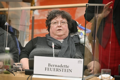Bernadette Feuerstein