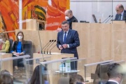 Am Rednerpult: Nationalratsabgeordneter Jörg Leichtfried (SPÖ)