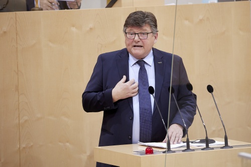 Am Rednerpult: Nationalratsabgeordneter Rainer Wimmer (SPÖ)