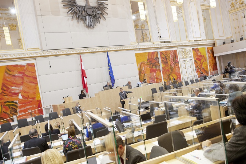 Am Rednerpult: Nationalratsabgeordneter Klaus Fürlinger (ÖVP)