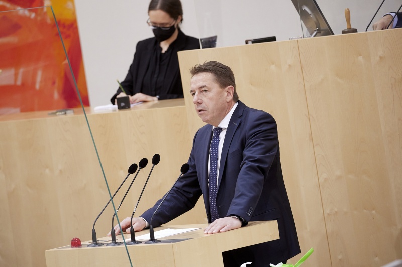 Am Rednerpult: Nationalratsabgeordneter Erwin Angerer (FPÖ)