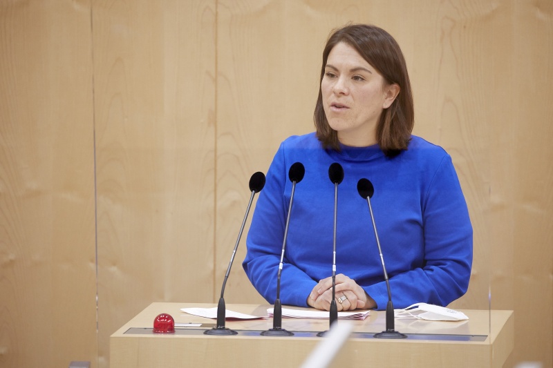 Am Rednerpult: Nationalratsabgeordnete Julia Seidl (NEOS)