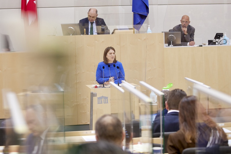 Am Rednerpult: Nationalratsabgeordnete Julia Seidl (NEOS)