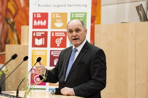 Am Rednerpult: Nationalratspräsident Wolfgang Sobotka (ÖVP)