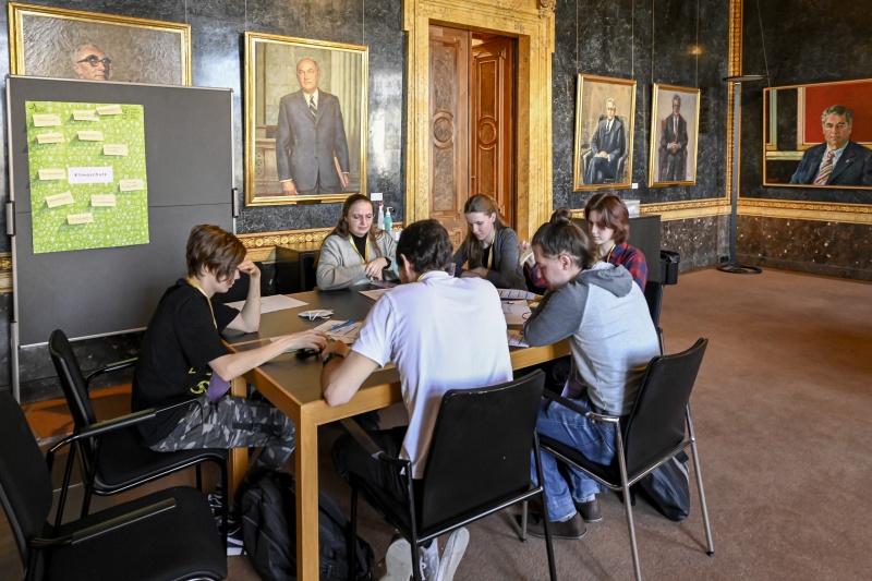Blick Richtung VeranstaltungsteilnehmerInnen bei der Gruppenarbeit