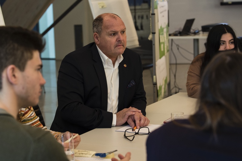 Bildmitte: Nationalratsabgeordneter Alois Schroll (SPÖ)