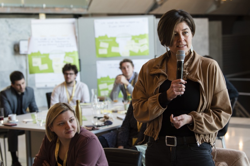 Abschließende Worte der VeranstaltungsteilnehmerInnen. Nationalratsabgeordnete Elisabeth Götze (GRÜNE)