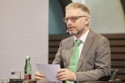 Moderation durch den Leiter der Abteilung Parlamentswissenschaftliche Grundsatzarbeit der Parlamentsdirektion Christoph Konrath