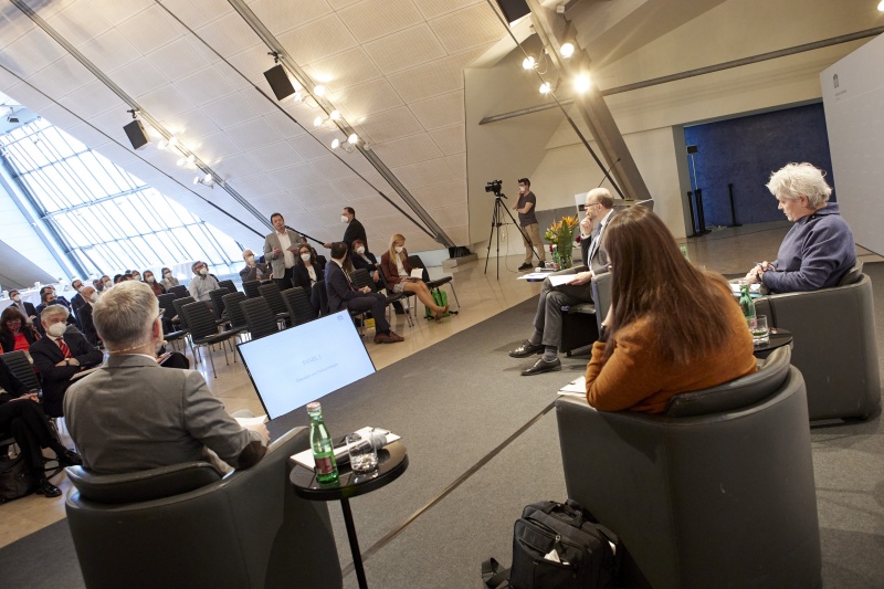 Diskussion und Publikumsfragen