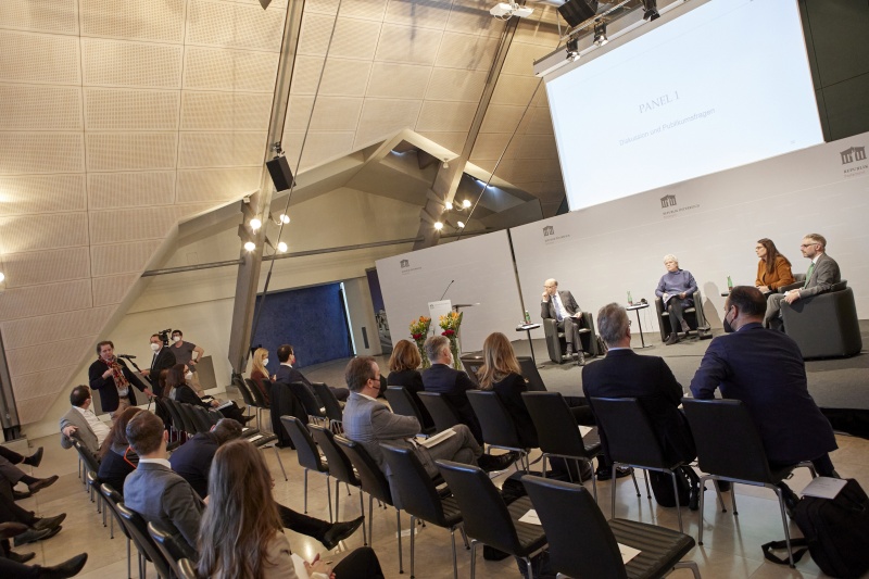 Diskussion und Publikumsfragen