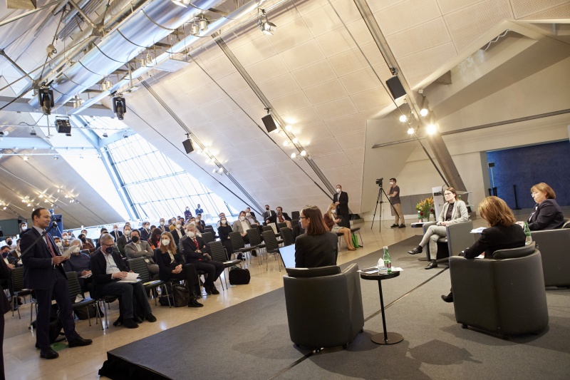 Diskussion und Publikumsfragen