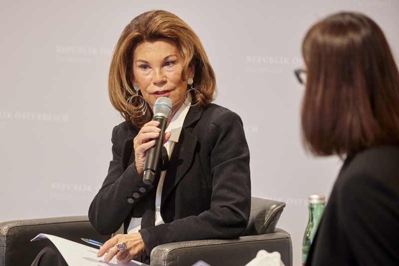 ANtwort von Bundeskanzlerin a.D. Brigitte Bierlein