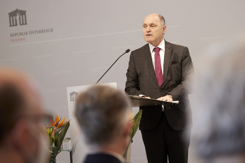 Am Rednerpult Nationalratspräsident Wolfgang Sobotka (ÖVP)