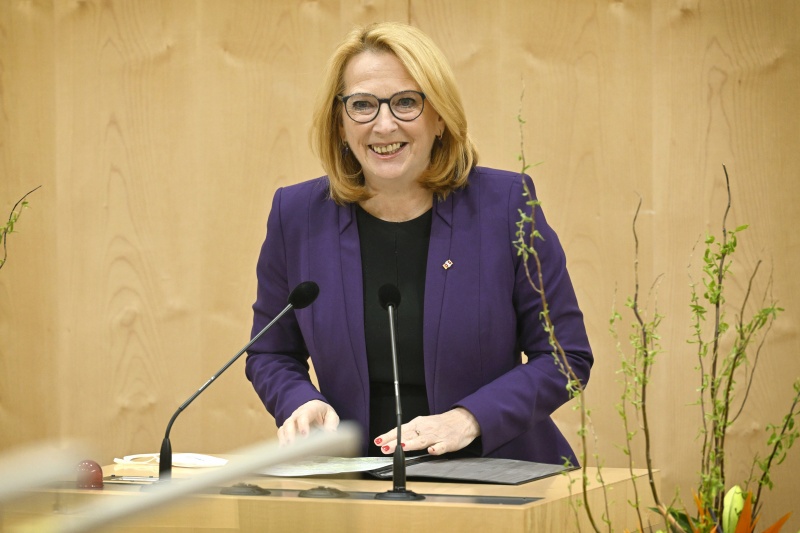 Einleitende Wort durch die Zweite Nationalratspräsidentin Doris Bures (SPÖ)