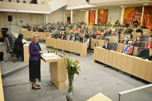 Einleitende Wort durch die Zweite Nationalratspräsidentin Doris Bures (SPÖ)