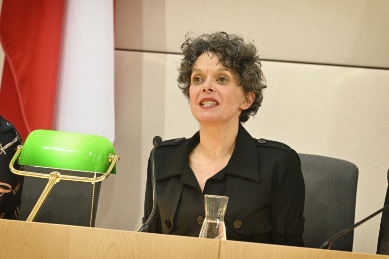 Lesung, Dorothee Hartinger