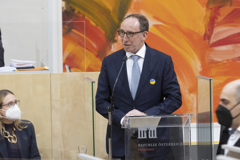 Erste Wortmeldung im Nationalrat Gesundheitsminister  Johannes Rauch (GRÜNE)