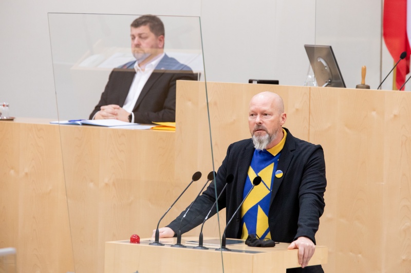 Bundesrat Marco Schreuder (GRÜNE) am Rednerpult