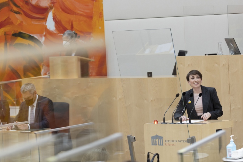Am Rednerpult: Klubobfrau Sigrid Maurer (GRÜNE)