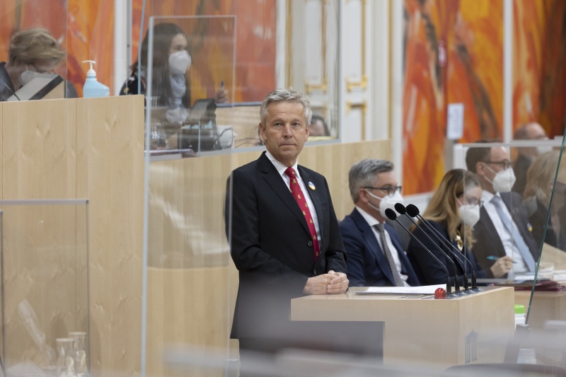 Am Rednerpult: Nationalratsabgeordneter Reinhold Lopatka (ÖVP)