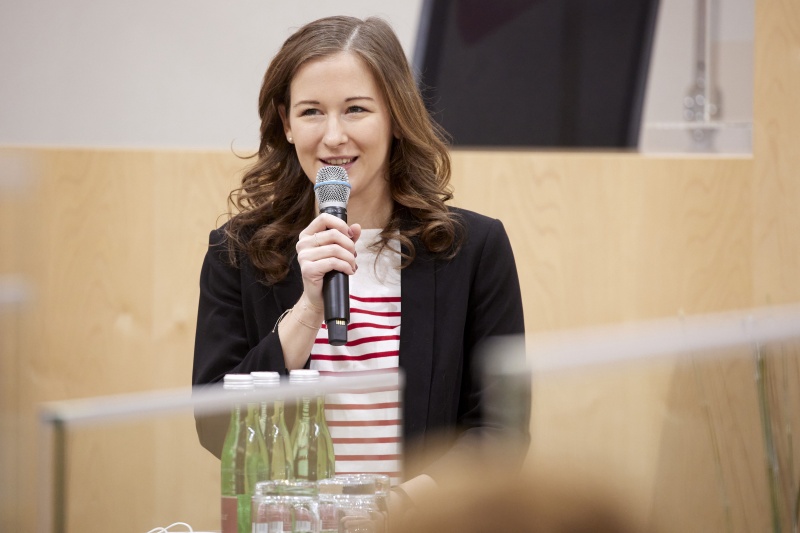 Begrüßung durch Staatssekretärin Claudia Plakolm (ÖVP)