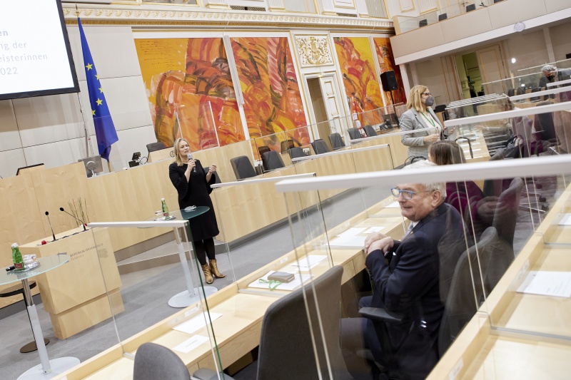 Moderation durch Corinna Milborn