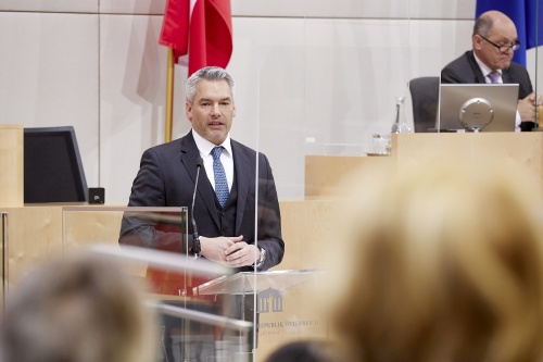 Anfragebeantwortung durch Bundeskanzler Karl Nehammer (ÖVP)