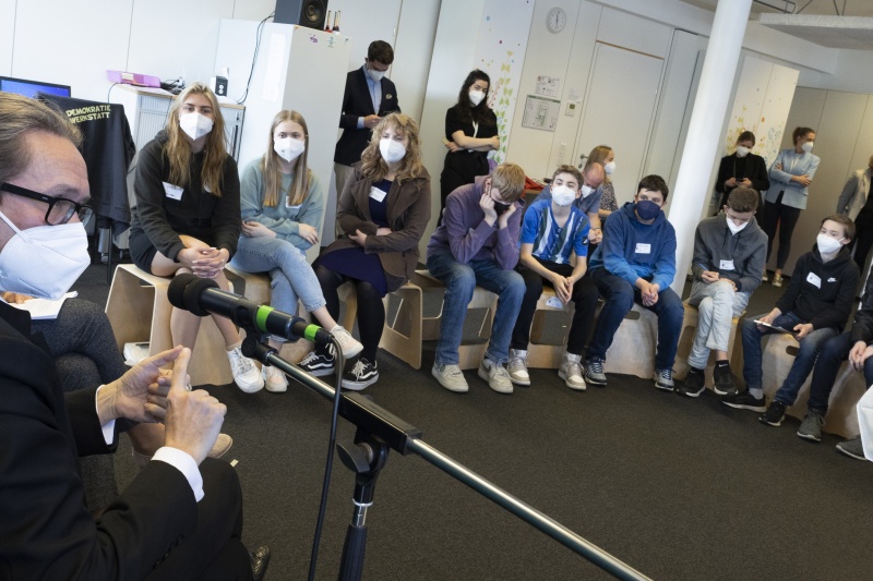 Workshop mit Bildungsminister Martin Polaschek (ÖVP) und  Schülerinnen und Schülern der AHS Wien West, Steinbruchgasse 33, 1140 Wien, Klasse 4B