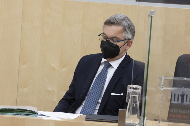 Finanzminister Magnus Brunner (ÖVP) auf der Regierungsbank