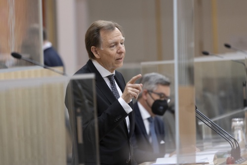 Aktuelle Stunde: Bundesrat Christian Buchmann (ÖVP) am Rednerpult
