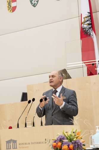 Am Rednerpult: Nationalratspräsident Wolfgang Sobotka (ÖVP) bei seinen Eröffnungsworten