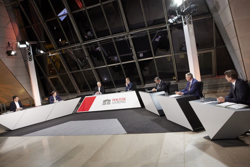 Von links: Nationalratsabgeordneter Johannes Margreiter (NEOS), Nationalratsabgeordneter Hermann Weratschnig (GRÜNE), Günter Emberger Technische Universität Wien, Gerald Groß, Nationalratsabgeordneter Gerhard Deimek (FPÖ), Nationalratsabgeordneter Alois Stöger (SPÖ), Nationalratsabgeordneter Joachim Schnabel (ÖVP)