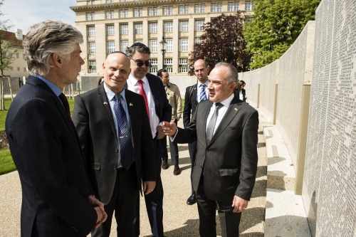 From left:  Secretary General of the Austrian Parliament Harald Dossi, Director General of the Knesset Gil Segal, President of the Jewish Community in Vienna Oskar Deutsch, Ambassador of the State of Israel to Austria Mordechai Rodgold