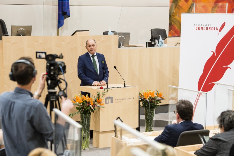 Am Rednerpult: Nationalratspräsident Wolfgang Sobotka (ÖVP)