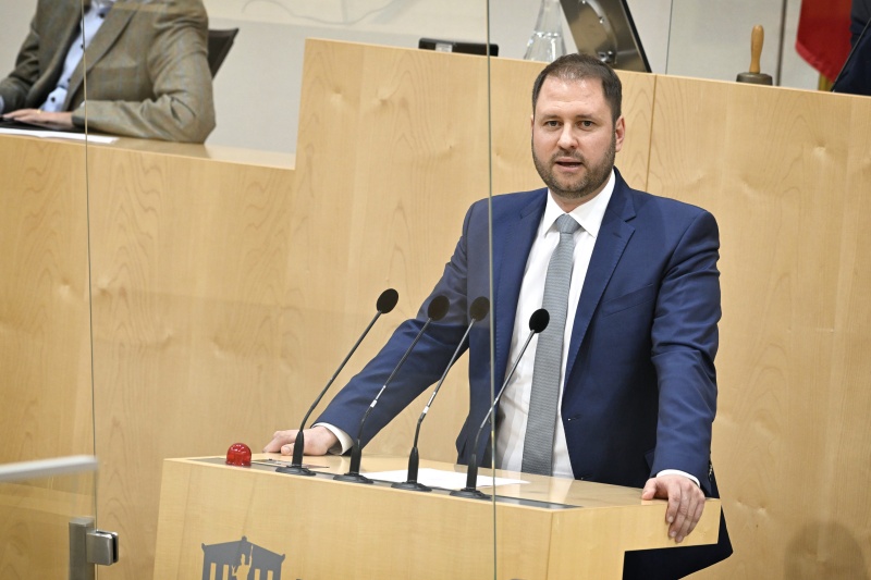 Am Rednerpult Europaabgeordneter Christian Sagartz (ÖVP)