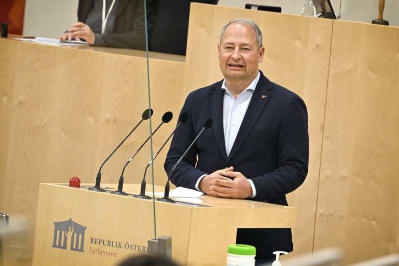 Am Rednerpult Europaabgeordneter Andreas Schieder (SPÖ)