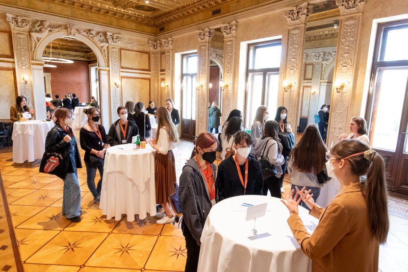 Programmpunkt Karrieren im Hohen Haus I.: Get-together mit Mitarbeiterinnen der Parlamentsdirektion