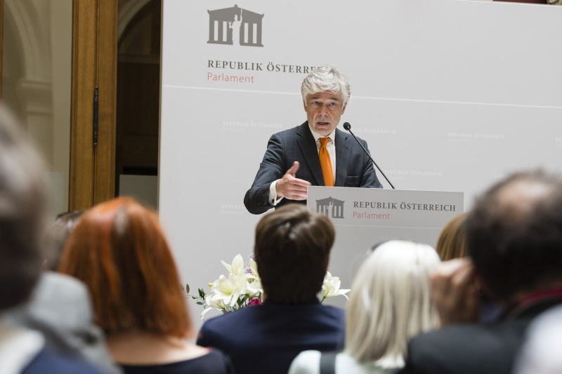 Eröffnungsworte durch Parlamentsdirektor Harald Dossi