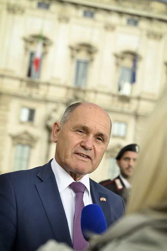 Nationalratspräsident Wolfgang Sobotka (ÖVP) bei einem Pressestatement nach dem Gespräch mit dem Präsidenten der italienischen Republik Sergio Matarella