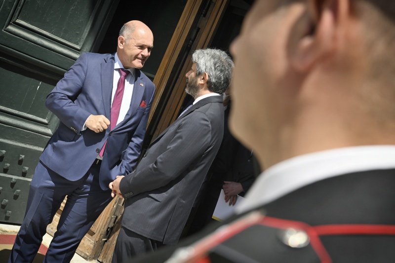 Von links: Nationalratspräsident Wolfgang Sobotka (ÖVP), Präsident der Abgeordnetenkammer Roberto Fico