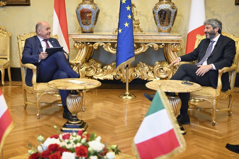 Aussprache. Von links: Nationalratspräsident Wolfgang Sobotka (ÖVP), Präsident der Abgeordnetenkammer Roberto Fico