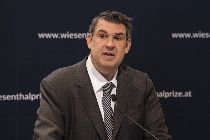 Am Podium: Präsident der Israelitischen Kultusgemeinde Wien Oskar Deutsch