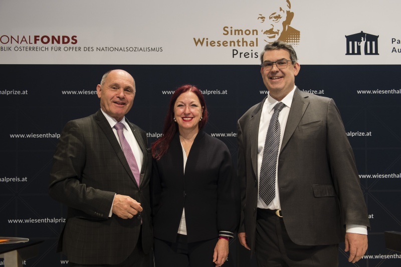 Von links: Nationalratspräsident Wolfgang Sobotka (ÖVP), Nationalfondgeneralsekretärin Hannah Lessing, Präsident der Israelitischen Kultusgemeinde Wien Oskar Deutsch