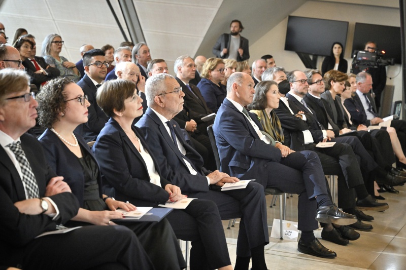 Blick Richtung Veranstaltungsteilnehmer:innen