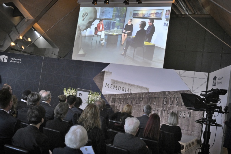 Podiumsgespräch: Gedenken als erinnernder Mahnruf?