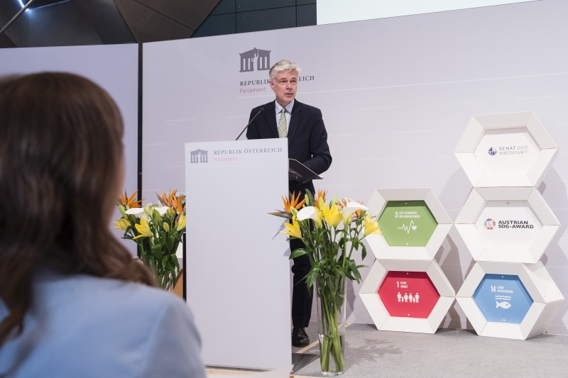 Am Rednerpult: Parlamentsdirektor Harald Dossi