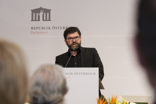 Am Rednerpult: Bürgermeister Gerhard Beer